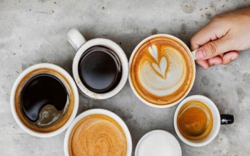 لماذا لا يشرب طاقم الطائرة الشاي والقهوة؟